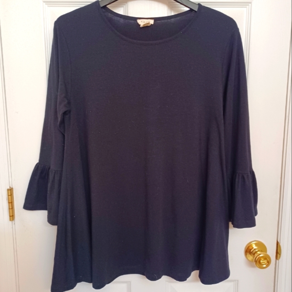 Yelete Flowy Black Top with Flare Sleeves Women's Sz Large